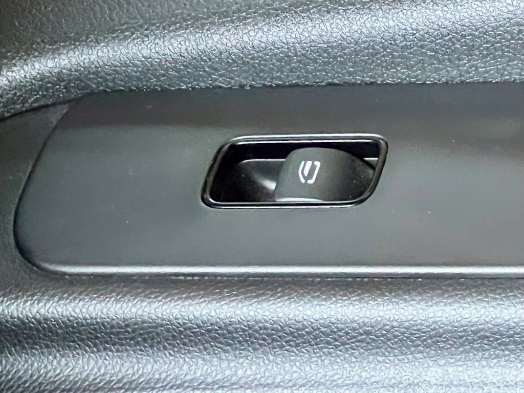 Used 2025 Mercedes-Benz Sprinter 2500 image 30