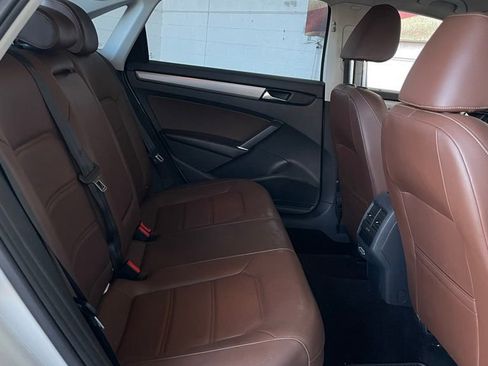 Used 2021 Volkswagen Passat 2.0T SE image 16