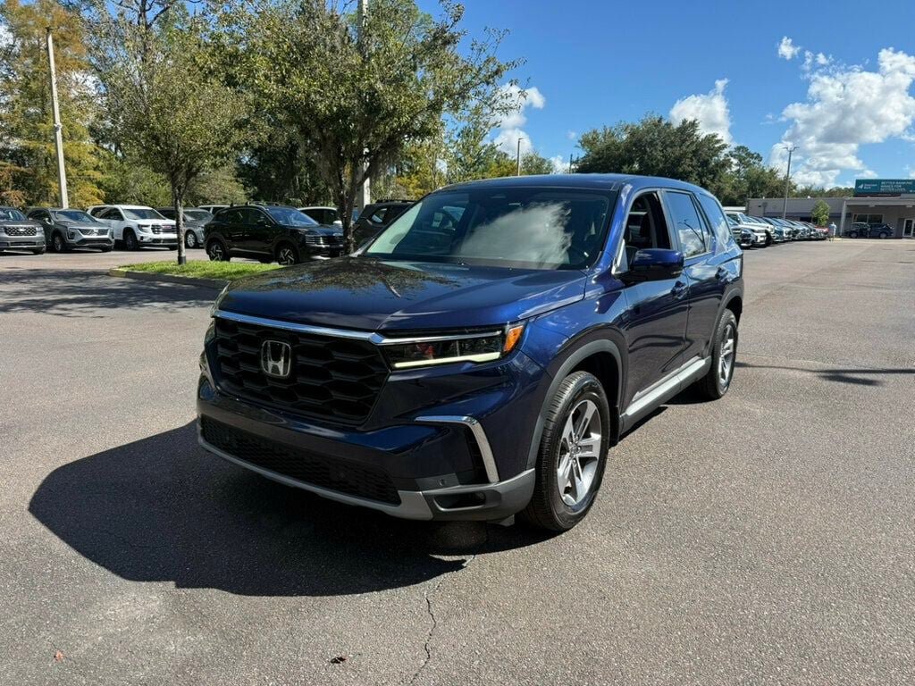 Used 2025 Honda Pilot EX-L image 1