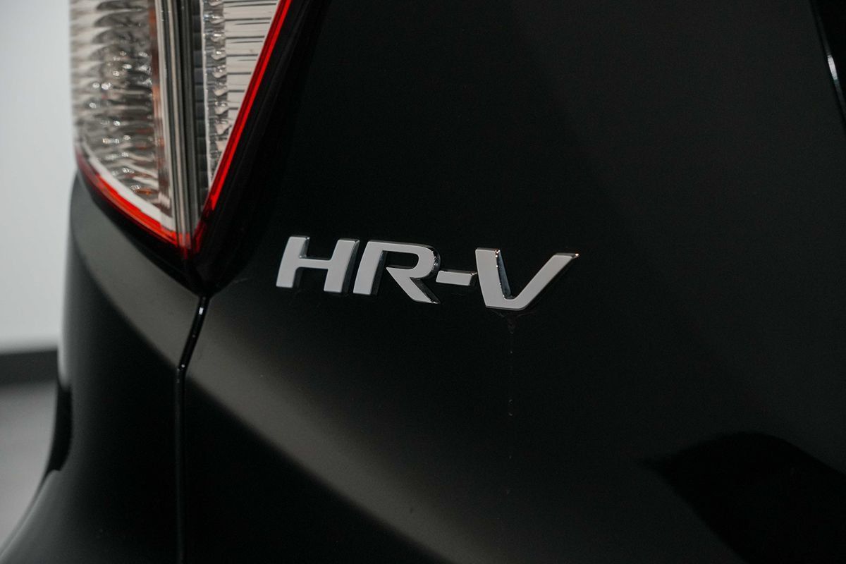 Used 2022 Honda HR-V EX image 11