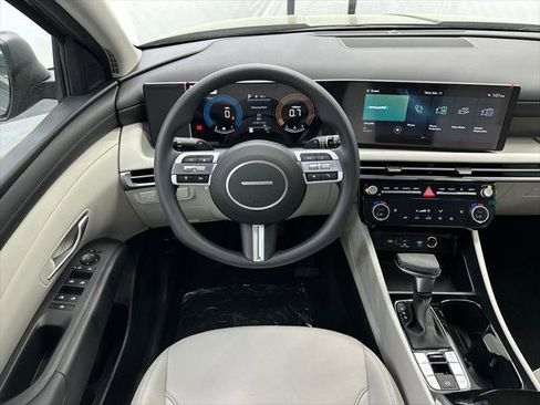New 2026 Hyundai Tucson SEL image 24