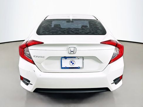 Used 2018 Honda Civic EX image 6