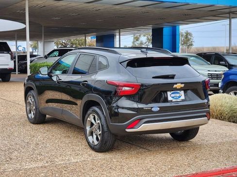 New 2026 Chevrolet Trax LT w/ Driver Confidence Package image 5