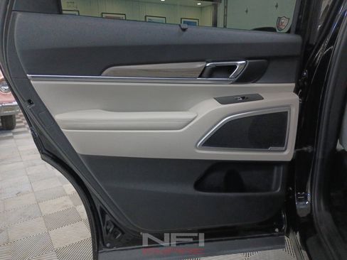 Used 2021 Kia Telluride EX AWD/4WD image 26