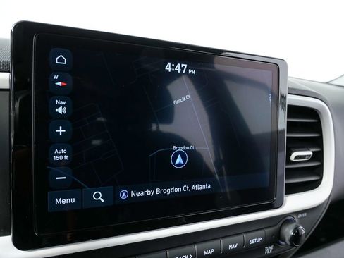 Used 2023 Hyundai Venue Limited w/ Cargo Package image 17