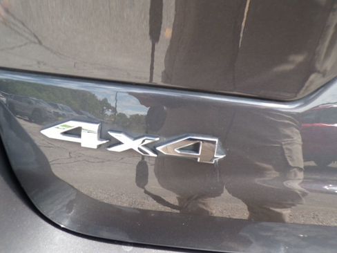 Used 2023 Jeep Grand Cherokee Overland AWD/4WD image 18