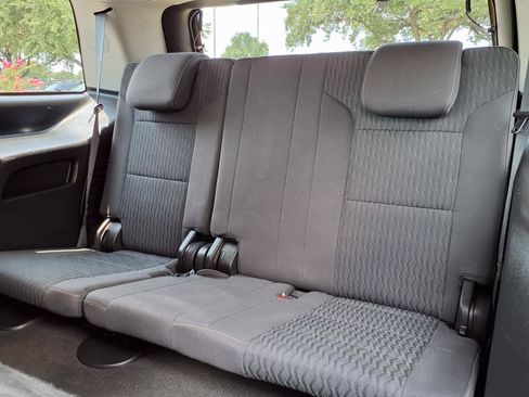 Used 2018 Chevrolet Tahoe LS RWD image 18