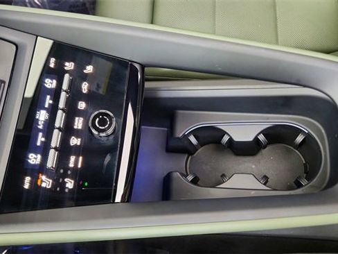 Used 2025 Porsche Macan 4S Electric image 49