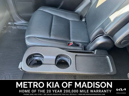 Used 2019 Toyota Highlander Limited Platinum image 25