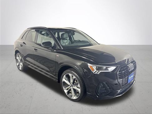 Used 2021 Audi Q3 2.0T Premium Plus w/ Premium Plus Package AWD/4WD image 4