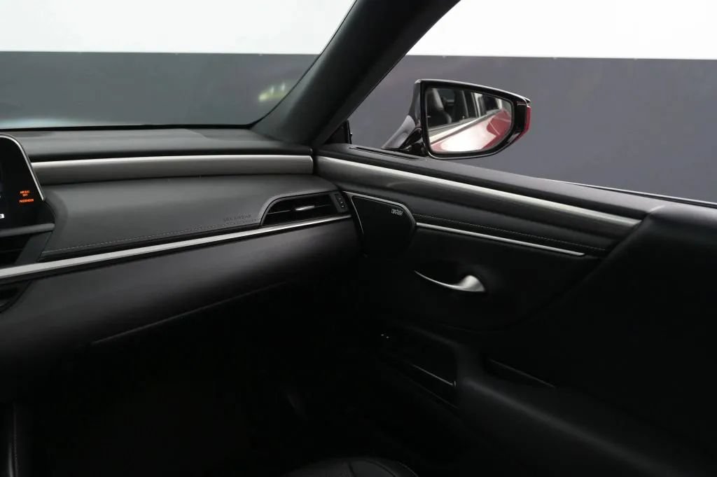 Used 2020 Lexus ES 350 F Sport w/ Accessory Package 2 FWD image 38