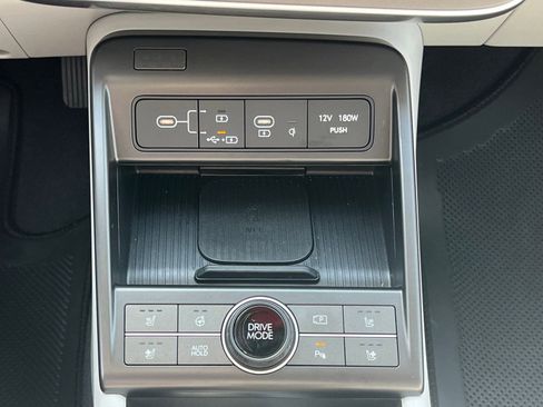 Certified 2024 Hyundai Kona Limited FWD image 35