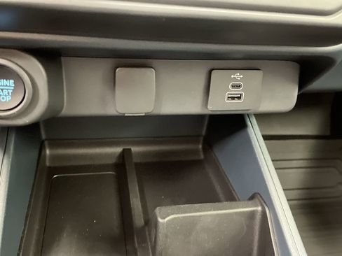 New 2025 Ford Maverick XLT w/ XLT Luxury Package image 22