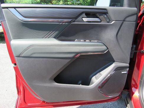 Used 2024 GMC Acadia AT4 w/ LPO, Floor Liner Package image 9