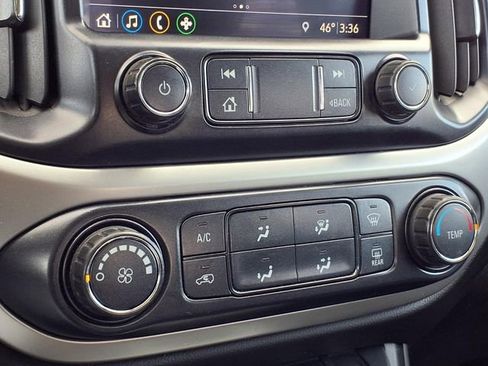 Used 2019 Chevrolet Colorado LT w/ LT Convenience Package image 12