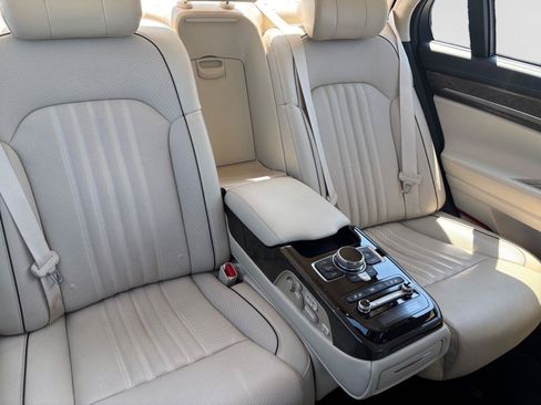 Used 2019 Genesis G90 5.0 Ultimate AWD/4WD image 18