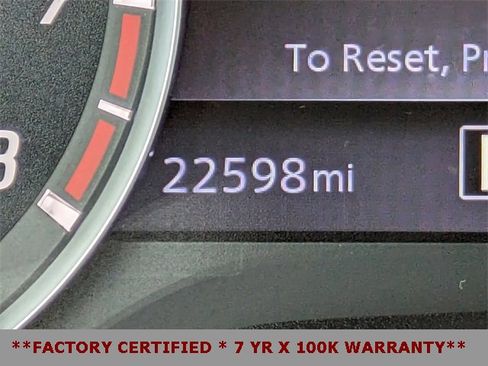 Certified 2024 Nissan Titan SV w/ SV Bronze Edition Package image 27