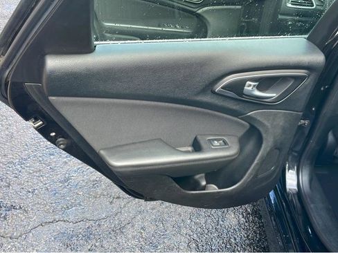 Used 2016 Chrysler 200 Limited FWD image 26