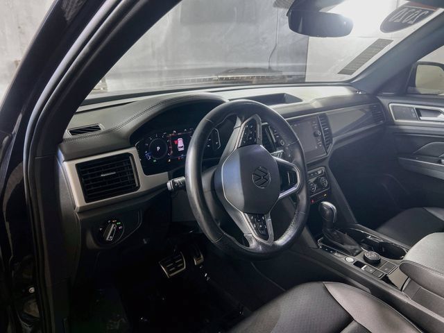 Used 2020 Volkswagen Atlas Cross Sport SEL R-Line w/ Cross Sport MDO Package AWD/4WD image 11