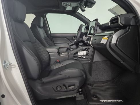 New 2026 Toyota Tacoma TRD Off-Road AWD/4WD image 32
