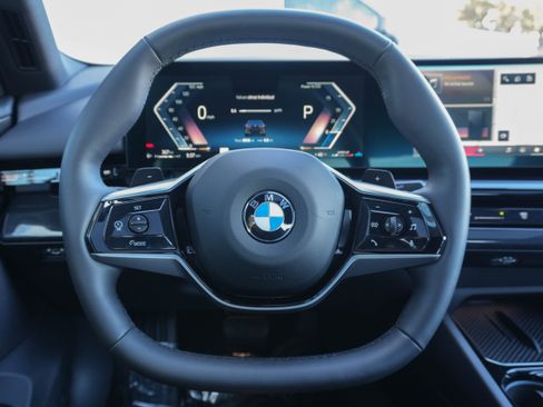 Certified 2025 BMW 530i xDrive w/ Premium Package image 18