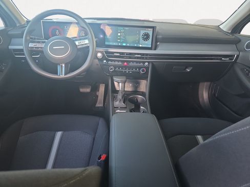 Used 2025 Hyundai Sonata SE FWD image 2