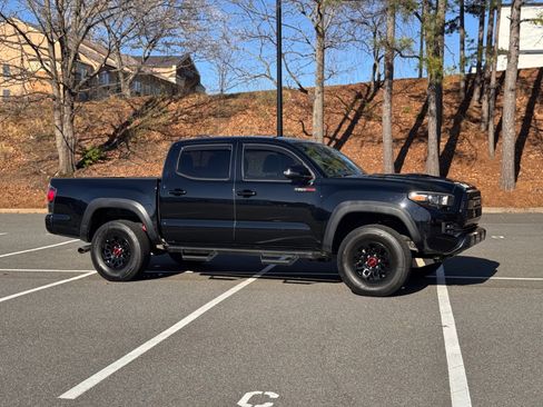 Used 2018 Toyota Tacoma TRD Pro image 16