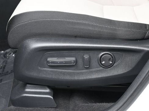 Used 2024 Honda CR-V EX image 12