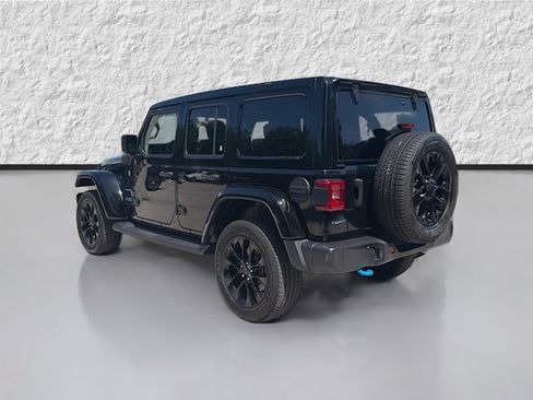 Used 2023 Jeep Wrangler Unlimited Sahara AWD/4WD image 5