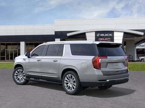 New 2026 GMC Yukon XL Denali w/ Denali Reserve Package AWD/4WD image 3