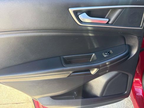 Used 2022 Ford Edge SEL image 9