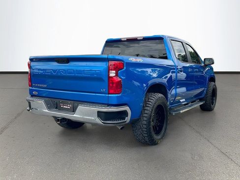 Used 2023 Chevrolet Silverado 1500 LT AWD/4WD image 7