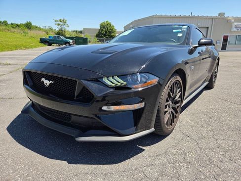 Used 2019 Ford Mustang GT w/ GT Performance Package RWD image 3