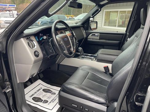 Used 2017 Ford Expedition Limited w/ Equipment Group 301A image 13