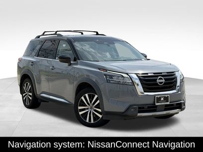 Used 2023 Nissan Pathfinder Platinum w/ Lighting Package (N92)