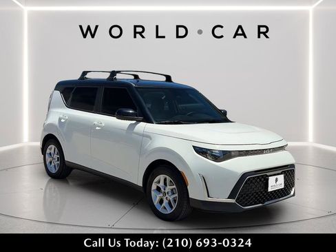 Used 2025 Kia Soul S FWD image 1
