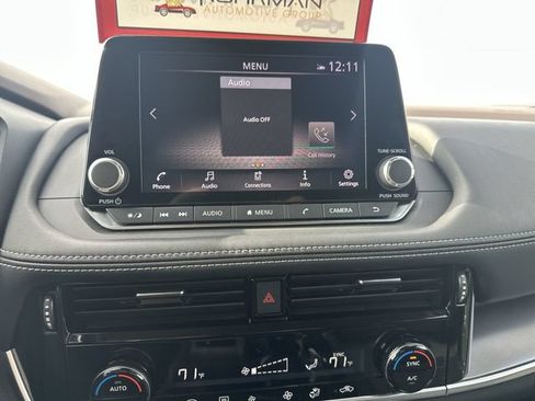 Used 2022 Nissan Rogue SV AWD/4WD image 14