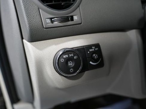 Used 2011 Buick Enclave CXL image 12