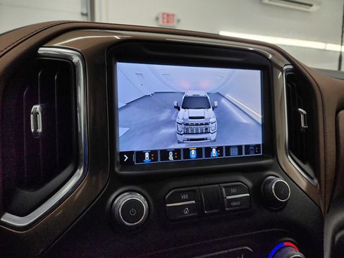 Used 2023 Chevrolet Silverado 3500 High Country image 21