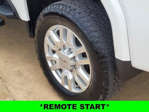 Used 2024 GMC Sierra 2500 SLE AWD/4WD image 9