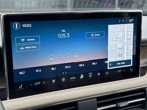 Certified 2023 Lincoln Corsair Reserve w/ Equipment Group 201A AWD/4WD image 17