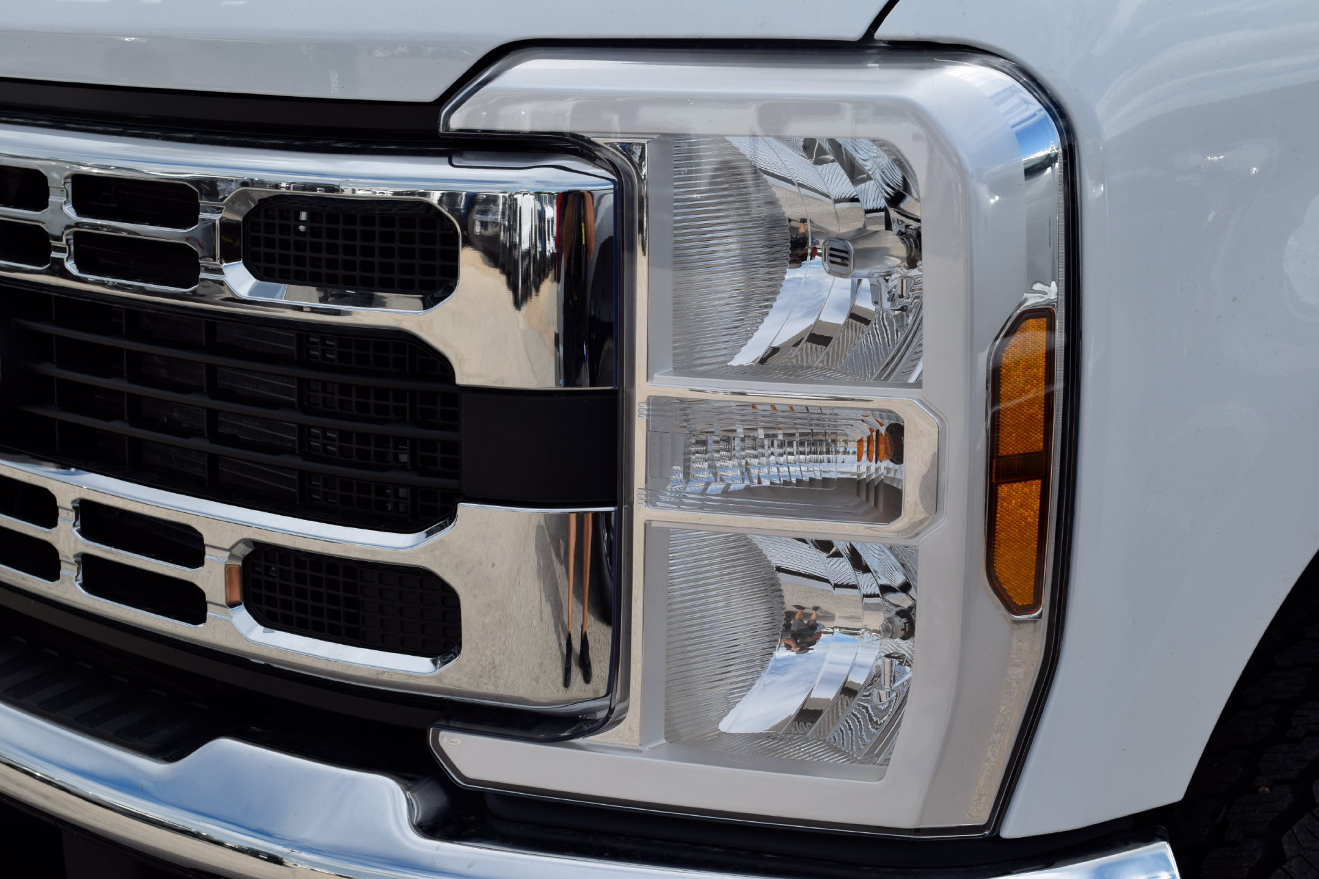 New 2026 Ford F250 XLT w/ FX4 Off-Road Package AWD/4WD image 24