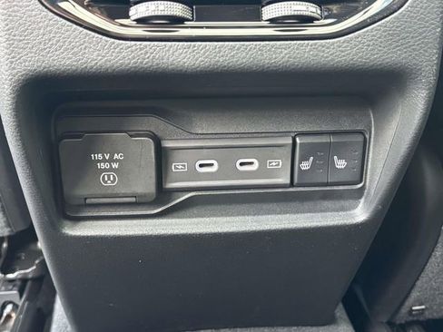 New 2026 Jeep Grand Cherokee Limited w/ Limited Altitude Package AWD/4WD image 9