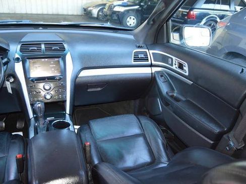 Used 2013 Ford Explorer XLT AWD/4WD image 54