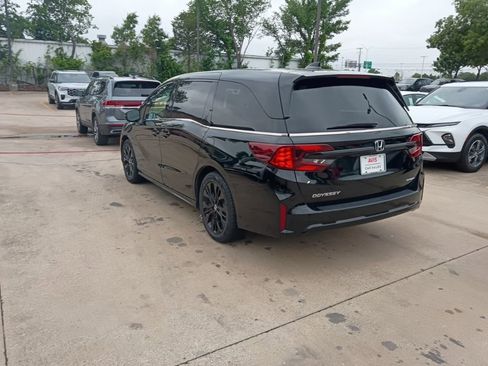 Used 2025 Honda Odyssey Sport-L image 8