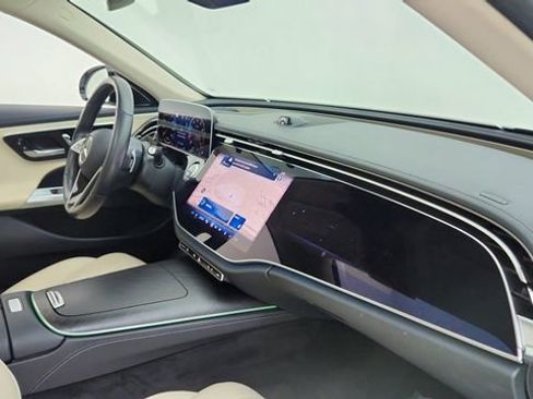 Used 2024 Mercedes-Benz E 350 4MATIC Sedan image 21