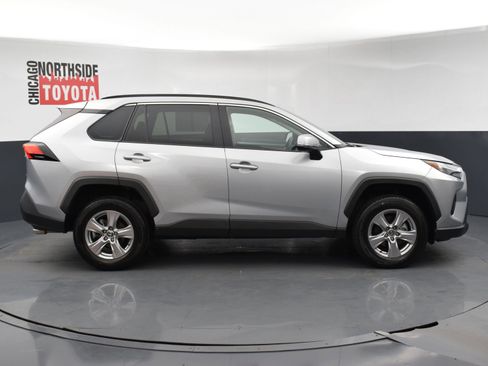 Used 2025 Toyota RAV4 XLE FWD image 5