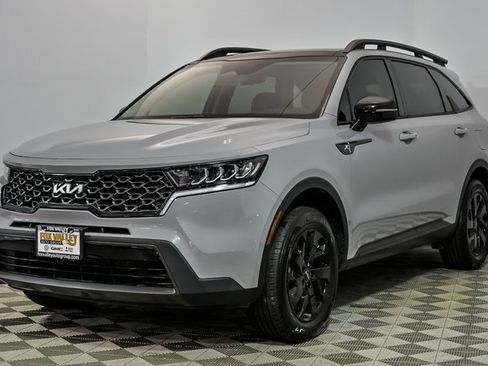 Used 2022 Kia Sorento S w/ Panoramic Sunroof Package image 4