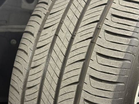 Used 2024 Toyota Camry SE image 37