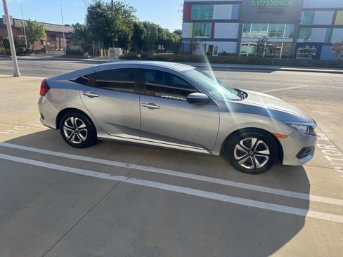 Used 2018 Honda Civic LX image 5